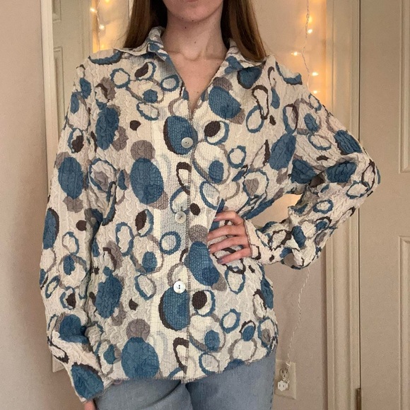 Patterned Blouse - Picture 5 of 9